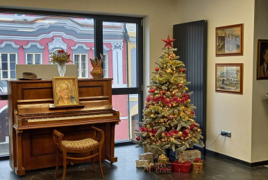Foto k článku Vánoční koncert v Galerii Dragoun a zpívání koled