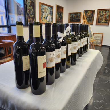 Foto k článku Víno mezi obrazy  - Rodinné vinařství Sedláček