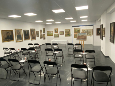 Foto k článku Víno mezi obrazy - vinařství Nepraš & Co.