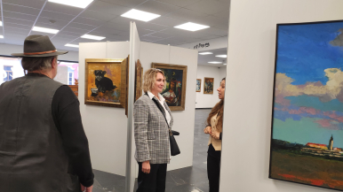 Foto k článku Alexandr Onishenko - Tajemství černého plátna - vernisáž