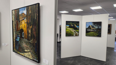 Foto k článku Alexandr Onishenko - Tajemství černého plátna - vernisáž