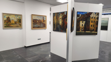 Foto k článku Alexandr Onishenko - Tajemství černého plátna - vernisáž