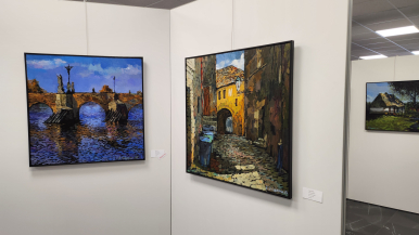 Foto k článku Alexandr Onishenko - Tajemství černého plátna - vernisáž