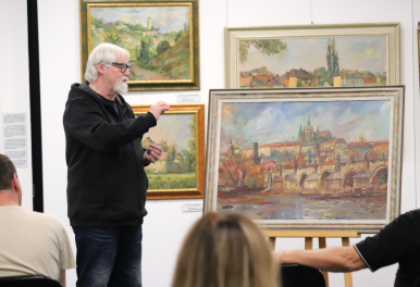 Foto k článku Víno mezi obrazy - vinařství Nepraš & Co.