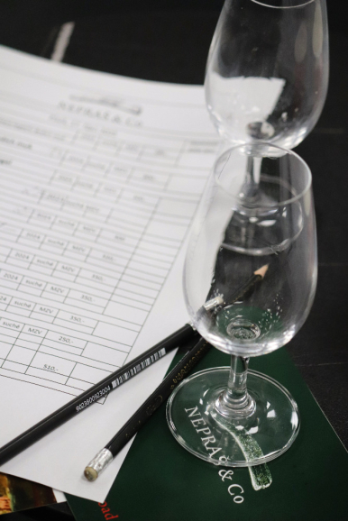 Foto k článku Víno mezi obrazy - vinařství Nepraš & Co.