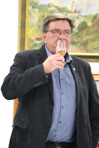 Foto k článku Víno mezi obrazy - Staňo Mádl