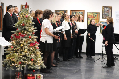 Foto k článku Vánoční koncert 12.12. Sborissimo