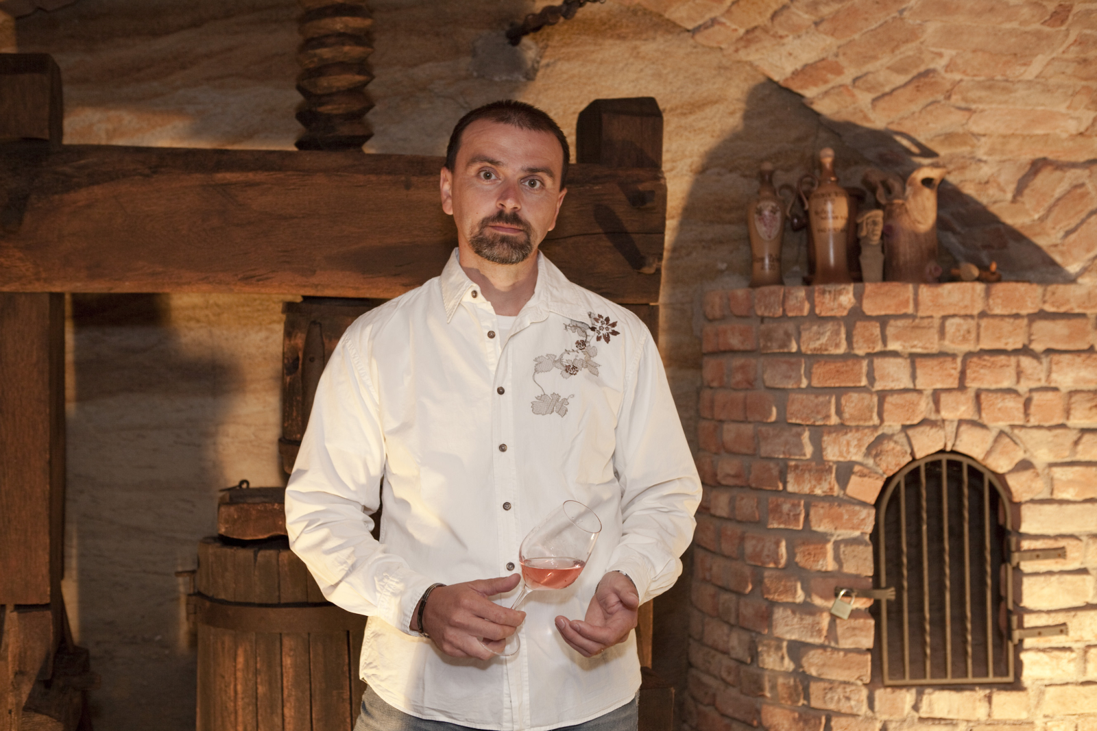 Foto k článku Víno mezi obrazy - vinařství HORT,  pátek 14.11.